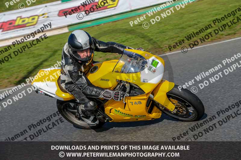 PJM Wedding Photography;enduro digital images;event digital images;eventdigitalimages;mallory park;mallory park photographs;mallory park trackday;mallory park trackday photographs;no limits trackdays;peter wileman photography;racing digital images;trackday digital images;trackday photos